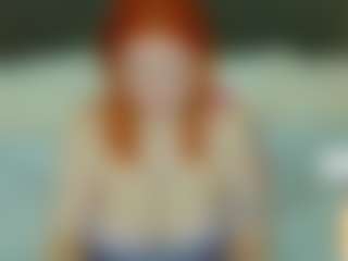 Live cam show with ClumsyNana - Strapon on AdultVida.com