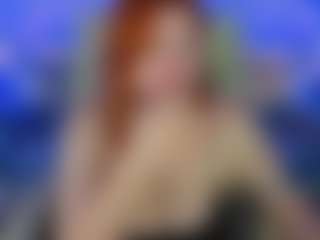 Live-Cam-Show mit ClumsyNana - Strapon auf Camsoda
