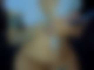 Live cam show with Miss Veronica W - Double Penetration on EXY