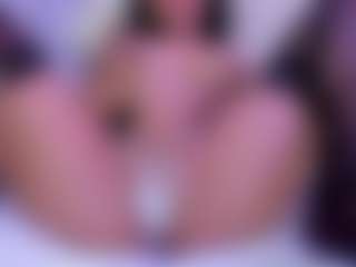 Live cam show with raichel - Striptease on galaxygirlnitro.com