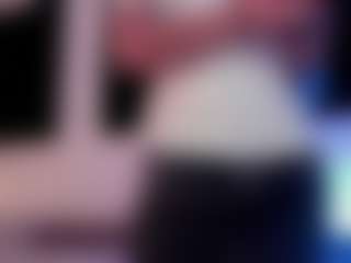 Live cam show with Eloncoxx01 - Smoking on Milfs Live