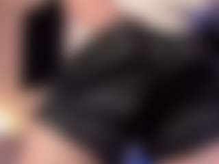 Eloncoxx01's Live Sex Cam Show
