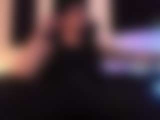 Live cam show with Eloncoxx01 - Orgasm on Uber Horny