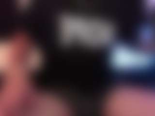 Eloncoxx01's Live Sex Cam Show