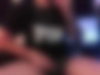Live cam show with Eloncoxx01 - Smoking on Camsoda