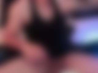 Live cam show with Eloncoxx01 - Nipple Piercings on https://playwithruby.com