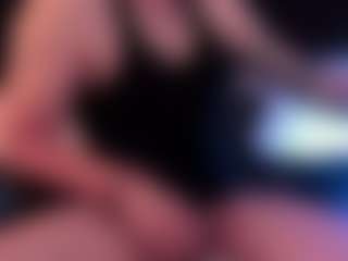 Eloncoxx01's Live Sex Cam Show
