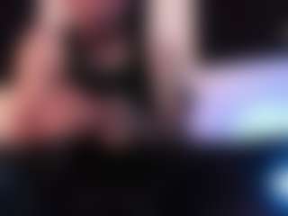 Eloncoxx01's Live Sex Cam Show