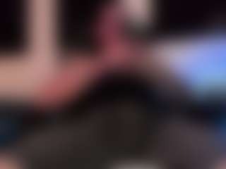 Eloncoxx01's Live Sex Cam Show