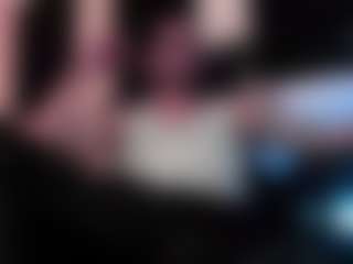 Eloncoxx01's Live Sex Cam Show