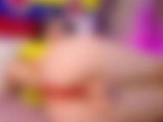Live cam show with AmaraDavis - Moaning on SquirtSoMuch