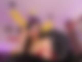 Live cam show with AmaraDavis - Glasses on Dare Cams