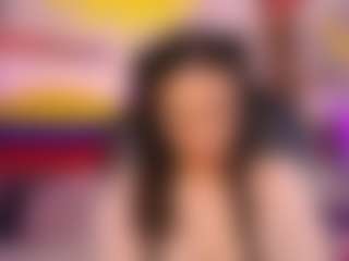 Live cam show with AmaraDavis - Plug on Camsoda