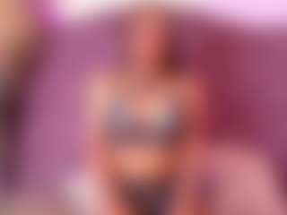 Live cam show with Amara Davis - Spanish on Camsoda Late Night | colombia