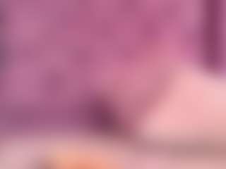 Live cam show with Amara Davis - Fingering White on studioflirtlive.com | colombia