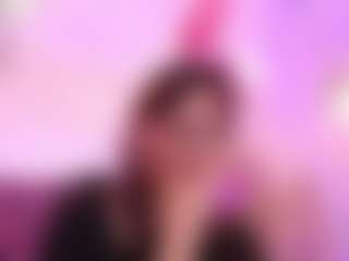 Live cam show with Amara Davis - Striptease Young Adult on xheatlive.com