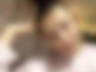 Live cam show with AyanaBetance - Hairy Pussy on AdultVida.com