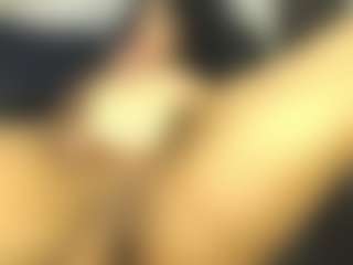 Live cam show with KamelyHott - Gray Eyes on Camsoda