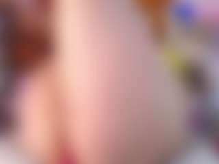 Live cam show with Ashleyparkerr - Brown Eyes on CamwithHer