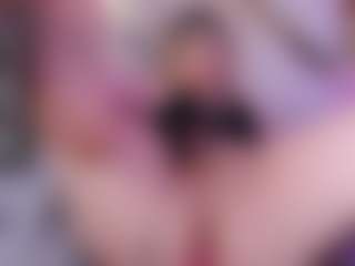 Live cam show with Ashleyparkerr - Teen (18+) on Milfs Live