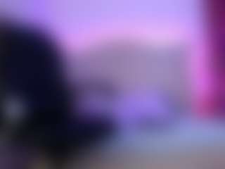 Live cam show with Ashleyparkerr - Smoking on Camsoda