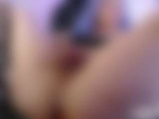 Live cam show with Ashleyparkerr - Smoking on Camsoda