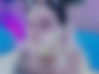 Live-Cam-Show mit bizzynoar - Public auf Camsoda