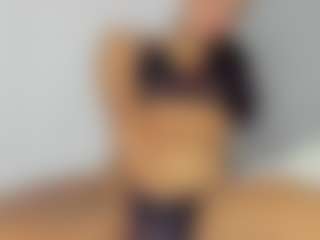 Live cam show with VictoriaXecret - Tiny Tits on sexylive.show