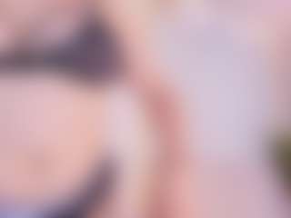 Live cam show with AliHamilton - Camel Toe on Camsoda