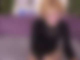 AnnaCandyy's Live Sex Cam Show