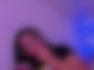Live cam show with susan-moore29 - Oil on Hubzter Live