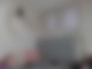Crystal-beennz's Live Sex Cam Show