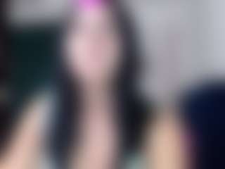 Live cam show with hilari - Double Penetration on Camming Site