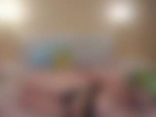 Live cam show with EliaRose - Blue Eyes on live18s.com