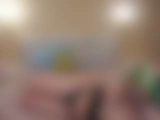 Live cam show with EliaRose - Neon Hair on live18s.com