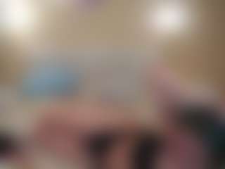 Live cam show with EliaRose - Blue Eyes on Camiplay Live