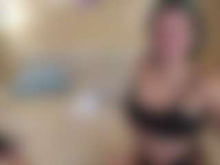 Live cam show with EliaRose - Blue Eyes on Hubzter Live