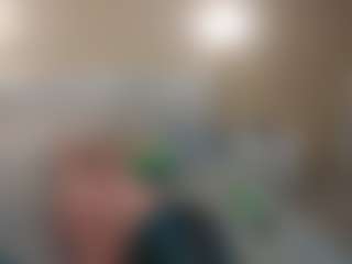 Live cam show with EliaRose - Neon Hair on Mixed Magazine Live