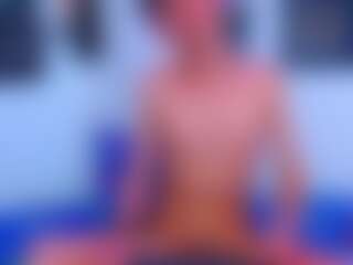 Live cam show with Chloe-Thunders - Genital Piercings on Dolls Live