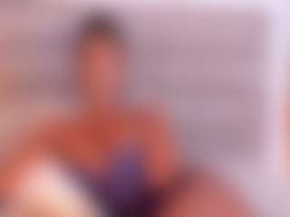 Live cam show with Dakota Wangi - Ebony on Camsoda