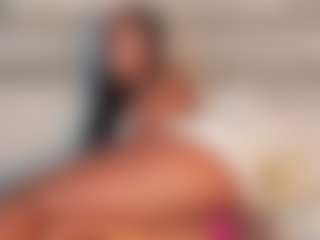 Live cam show with Dakota Wangi - Black Squirt on hotwifechat.live