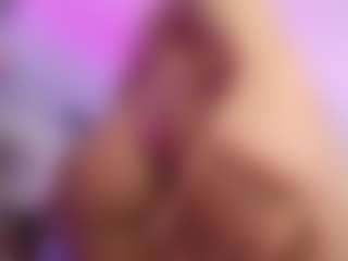Live cam show with Eva-walker - Submissive on MyBangCams