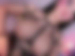 Taii-Leal's Live Sex Cam Show
