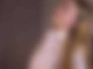 Live cam show with KanishaSkrocki - Smoking on Dolls Live