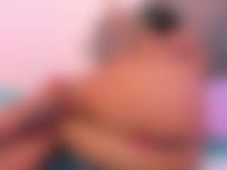 Live cam show with Karol - Thin on TeamSkeetLive