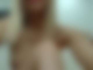 Live cam show with Von-Dee - Oil on Cam Slut