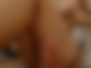Live cam show with Von-Dee - Drinking on Free Soda