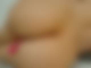 Live cam show with Von-Dee - Nipple Play on Dare Cams