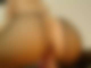 Live cam show with Von-Dee - Camel Toe on live.xbliss.ai