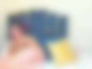 Live cam show with Aria-collin - Solo on AdultVida.com